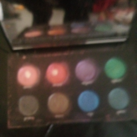 Eye Shadow Lot - Picture 2 of 3